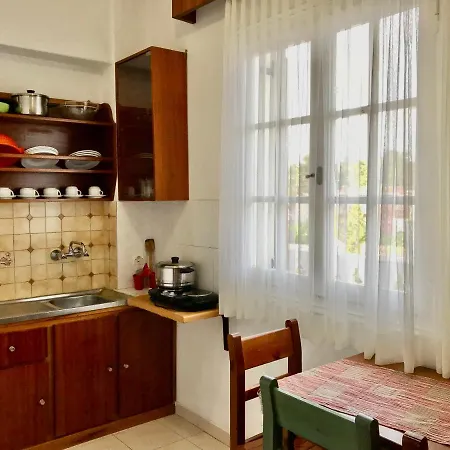 Aparthotel Dionysos 2*