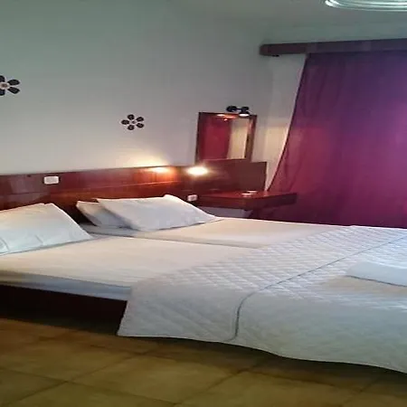 Aparthotel Dionysos 2*