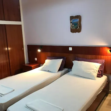 Dionysos Lejlighedshotel 2*